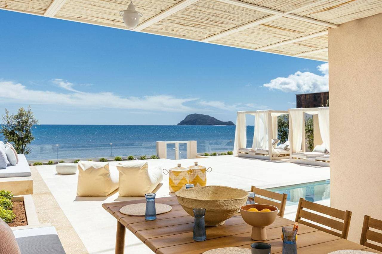 Salty Angel Sea Front Villa 1