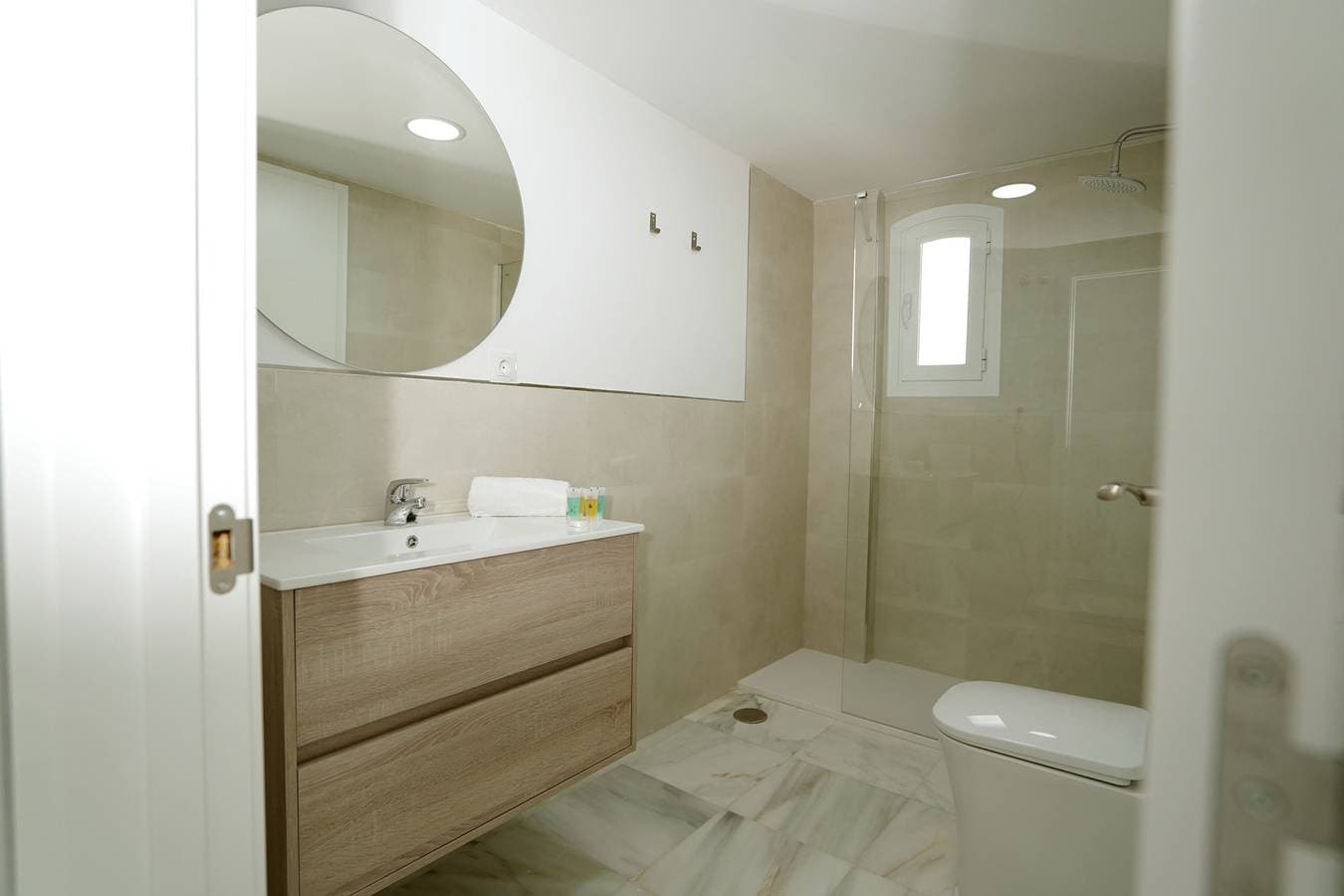 Foto 7 von 36: Ferienwohnung für 4 Personen mit Terrasse