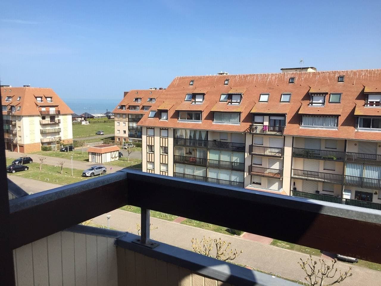 3-Zimmer-Wohnung mit Zwischengeschoss nahe am Strand, inkl. Parkplatz 1