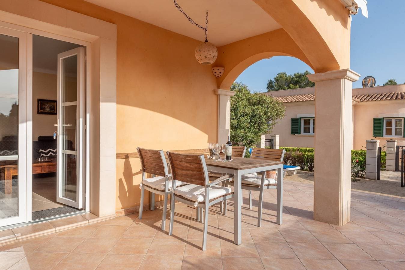Foto 11 von 30: Traumhaftes Ferienhaus mit Pool, WLAN und Terrasse; Parkplätze vorhanden
