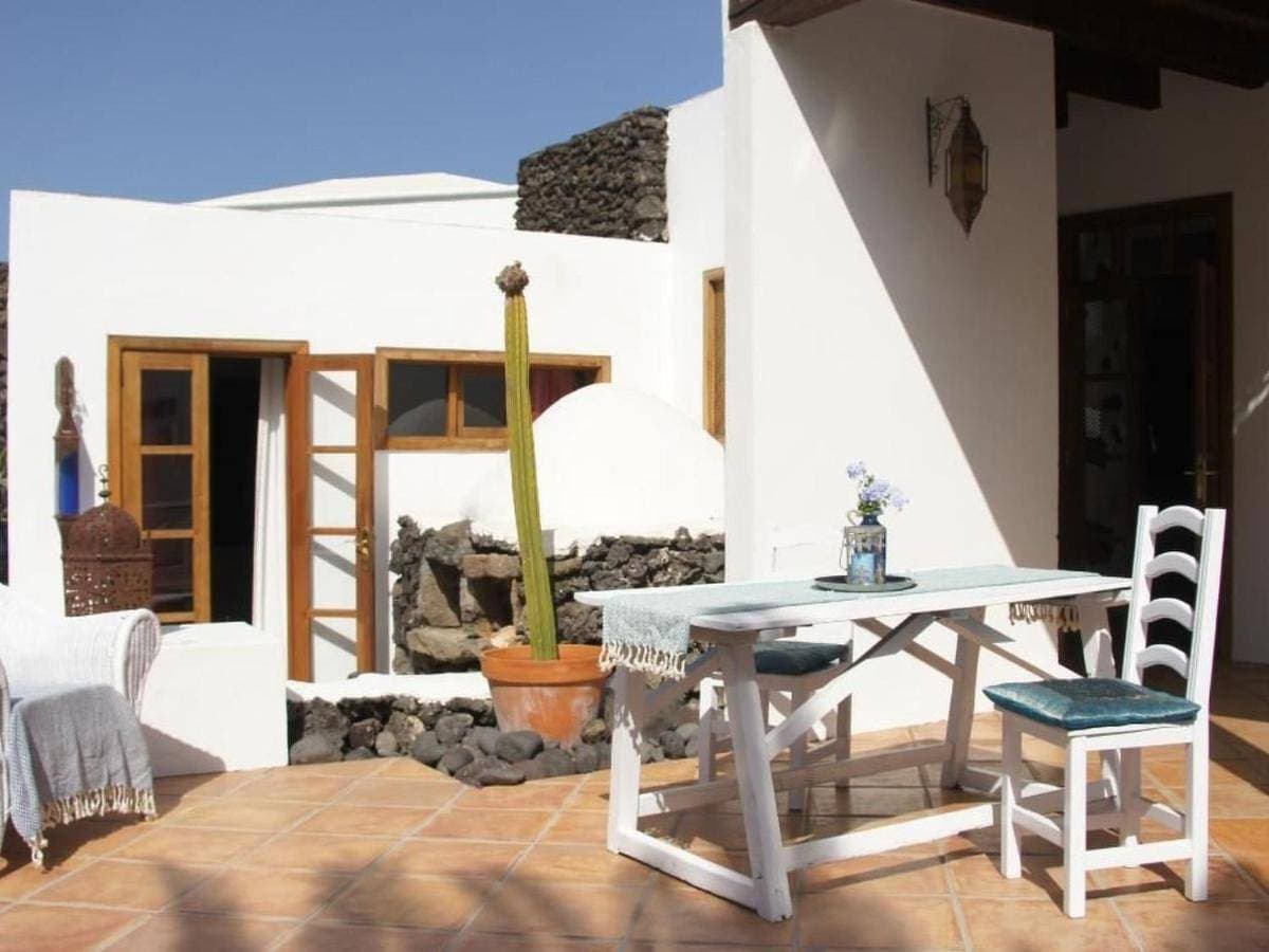 Apartment Appartement Casa Hibisco mit schönem Garten by Interhome 1