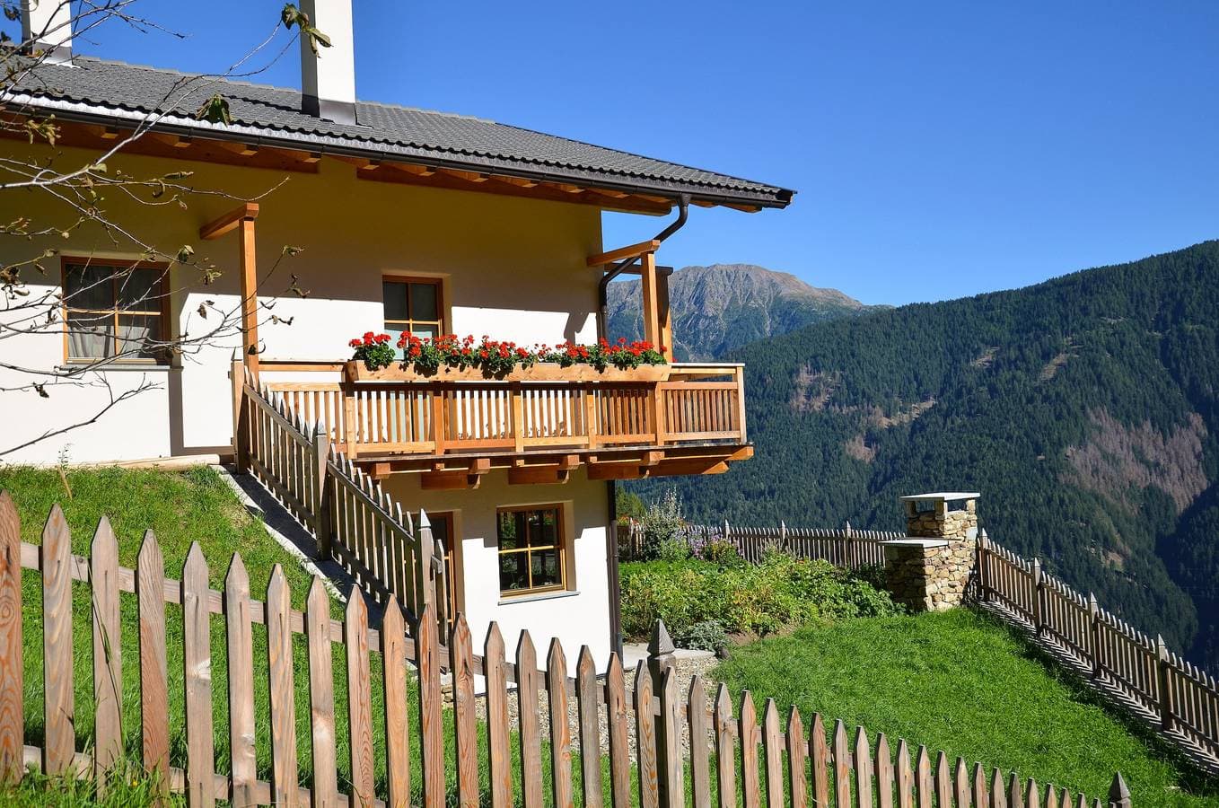 Foto 7 von 18: Ferienwohnung 'Thalhof Kornigl' mit Bergblick, Gemeinschaftsgarten und WLAN