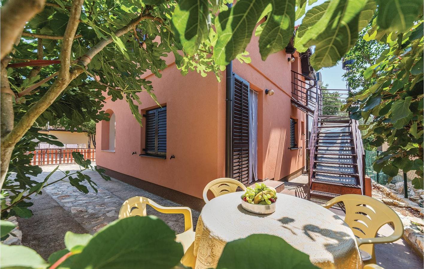 Foto 3 von 21: Gemütliche Ferienwohnung mit Terrasse, WLAN und Parkplatz in der Nähe der Küste und des Stadtzentrums