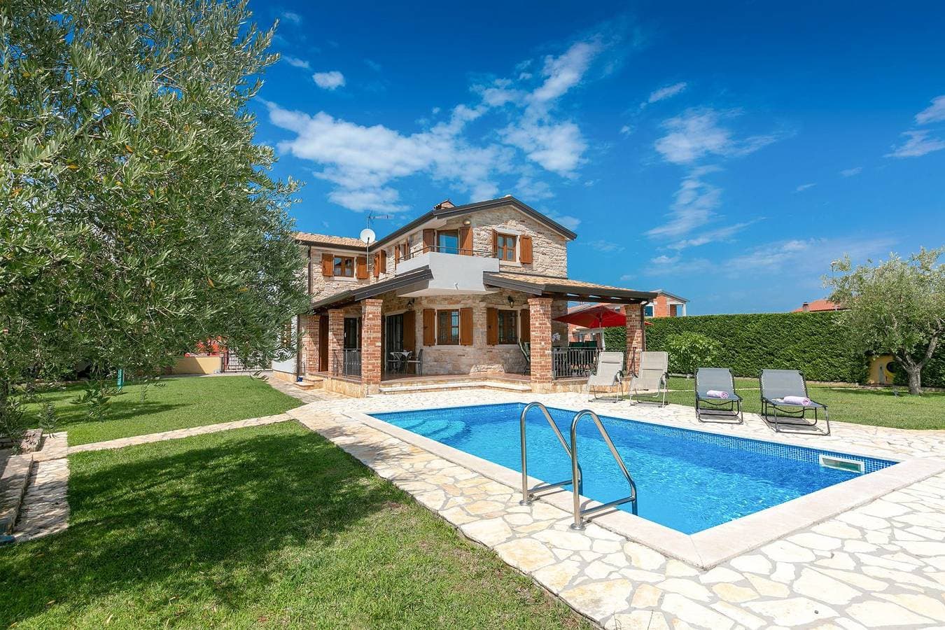 Foto 7 von 40: Mediterrane Villa mit privatem Salzwasserpool, Babybett, Whirlpool, Tischtennis, Spielplatz