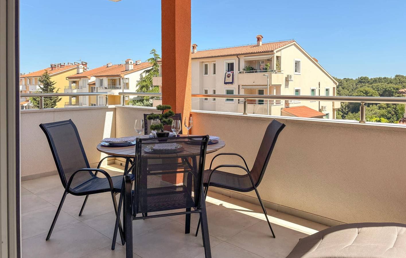 Foto 8 von 25: Gemütliche Ferienwohnung mit Terrasse, WLAN und Parkplatz, 1 km vom Strand Bijela entfernt