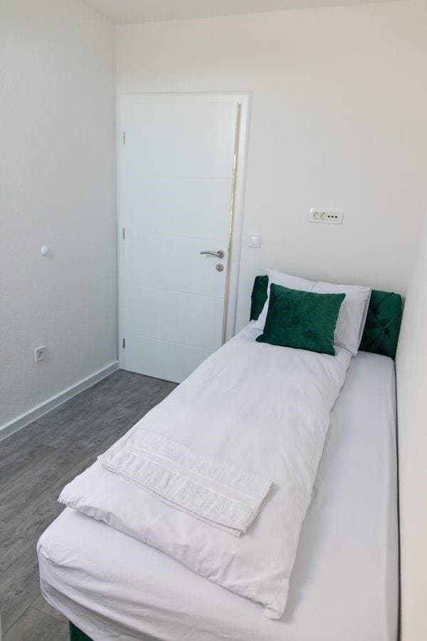 Foto 13 von 78: Ferienhaus für 24 Personen mit Garten