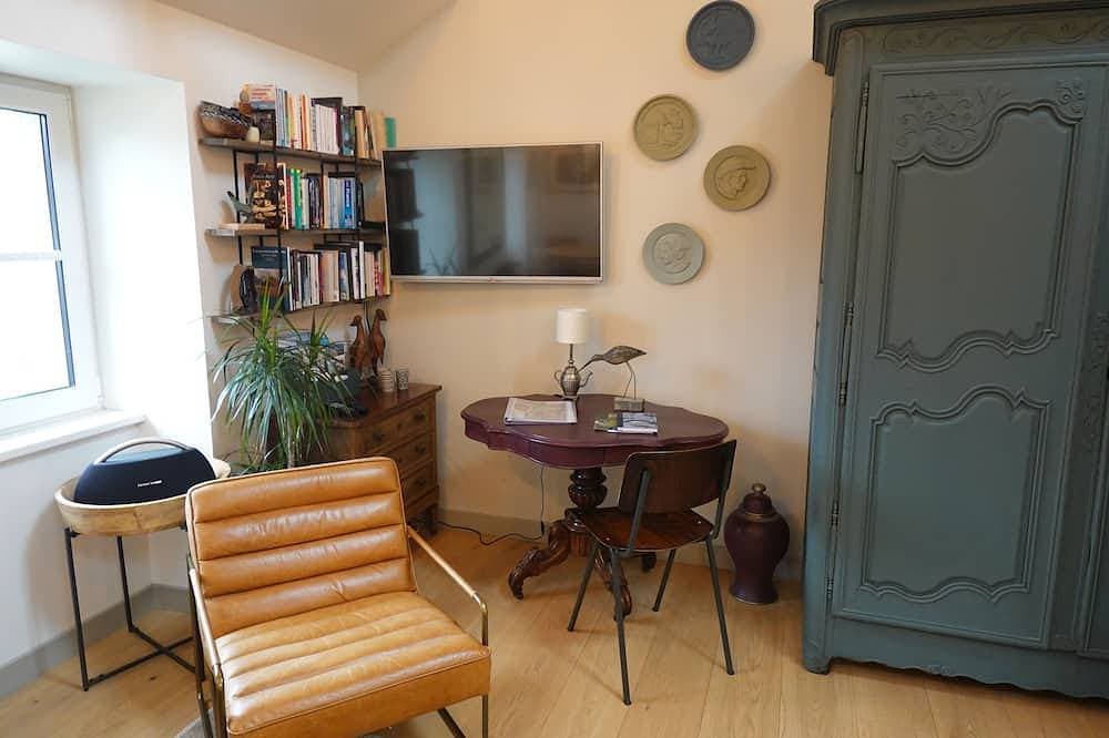 Foto 10 von 16: Kermaria One Bed River View Apartment, by the Bois d’Amour Pont Aven