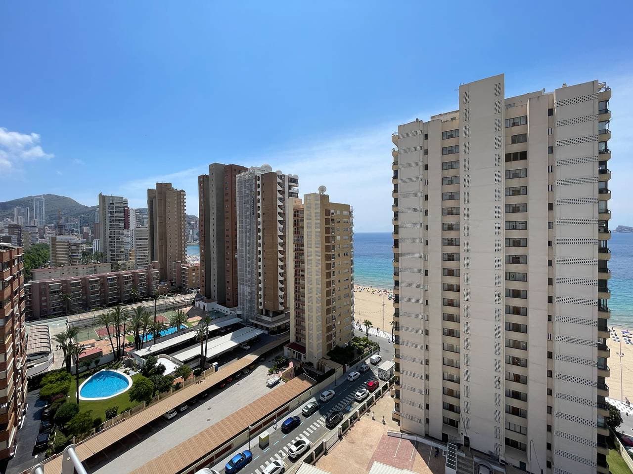 Foto 10 von 22: Spacious Family Apartment, 2 min walk to Levante Beach