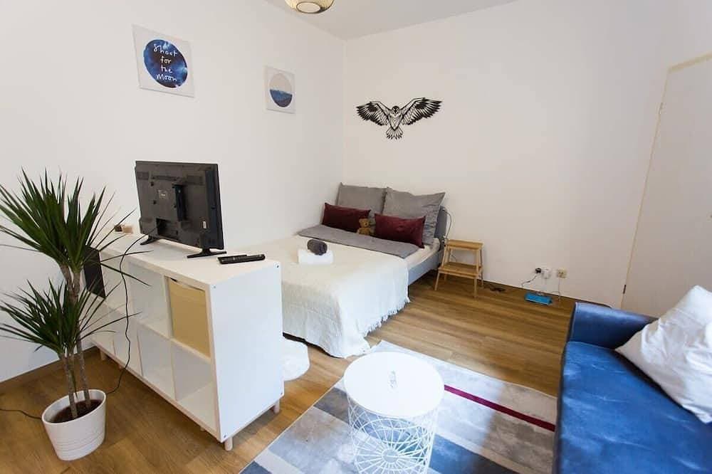 Foto 2 von 13: FullHouse | Halle | T28 Hawk Apt.