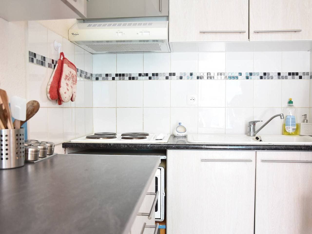 Foto 4 von 18: Gemütliches Ferienhaus in Gruissan, 3 Zimmer, 6 Betten, strandnah, Klimaanlage, Parkplatz