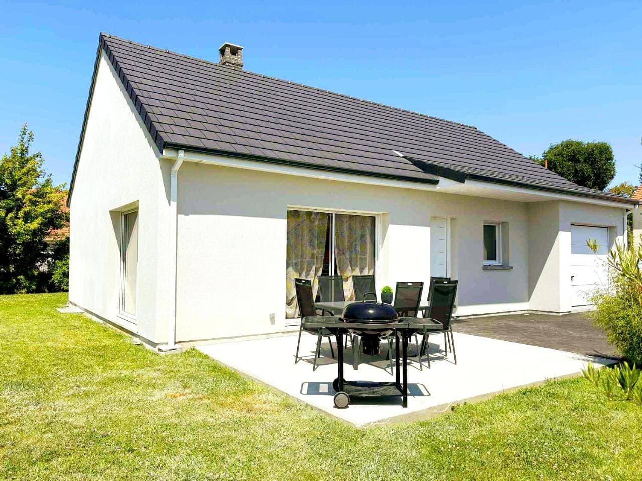Foto 7 von 27: Three-Bedroom House