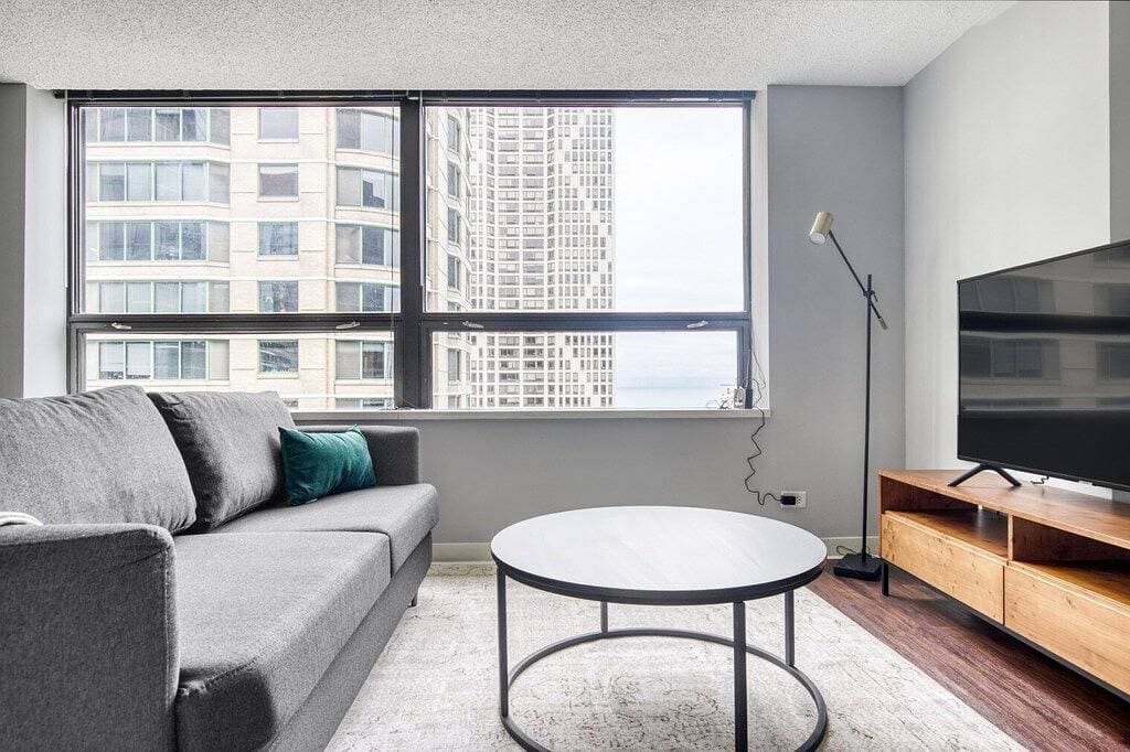 Foto 5 von 20: Luxe Streeterville Studio w/ Gym, Pool, walk to Navy Pier, by Blueground