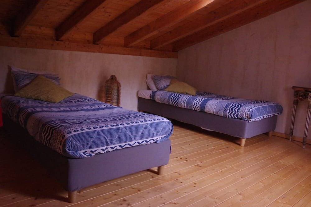 Foto 7 von 25: Beautiful self-built ecological house by the river