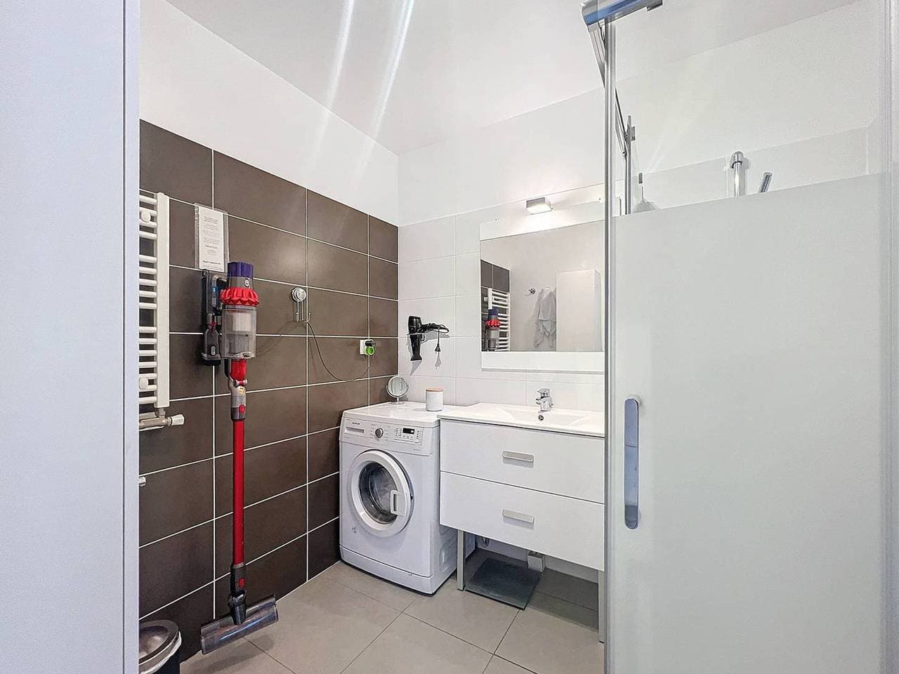 Foto 11 von 24: Modernes T2 mit Terrasse, Klimaanlage und Parkplatz in La Ciotat