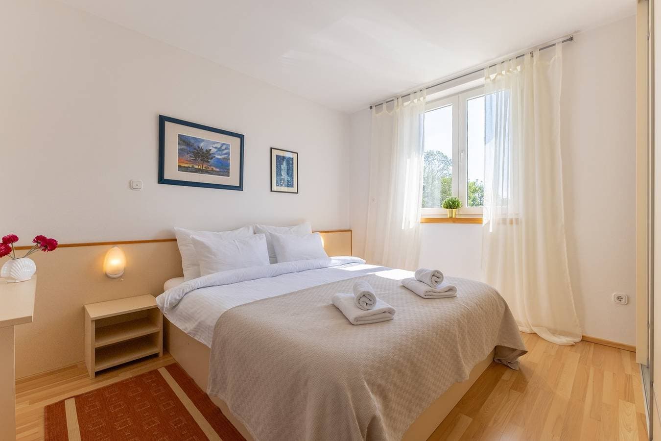 Foto 12 von 27: Apartnent Nensi mit Balkon