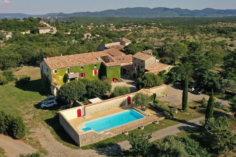 Foto 8 von 21: Gîte *** la Fenière 70m², 4 pers, 2 bedrooms, nature, charm, heated pool