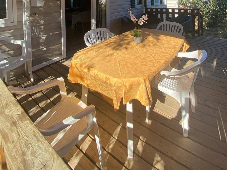 Foto 3 von 23: Sos Flores Camping Village - Mobilheim 4 personen - Superior Meeresbereich - Französisches Bad