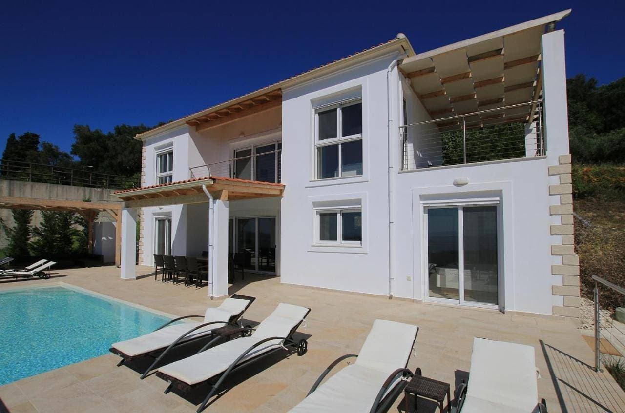 Foto 2 von 49: Villa with Private Pool
