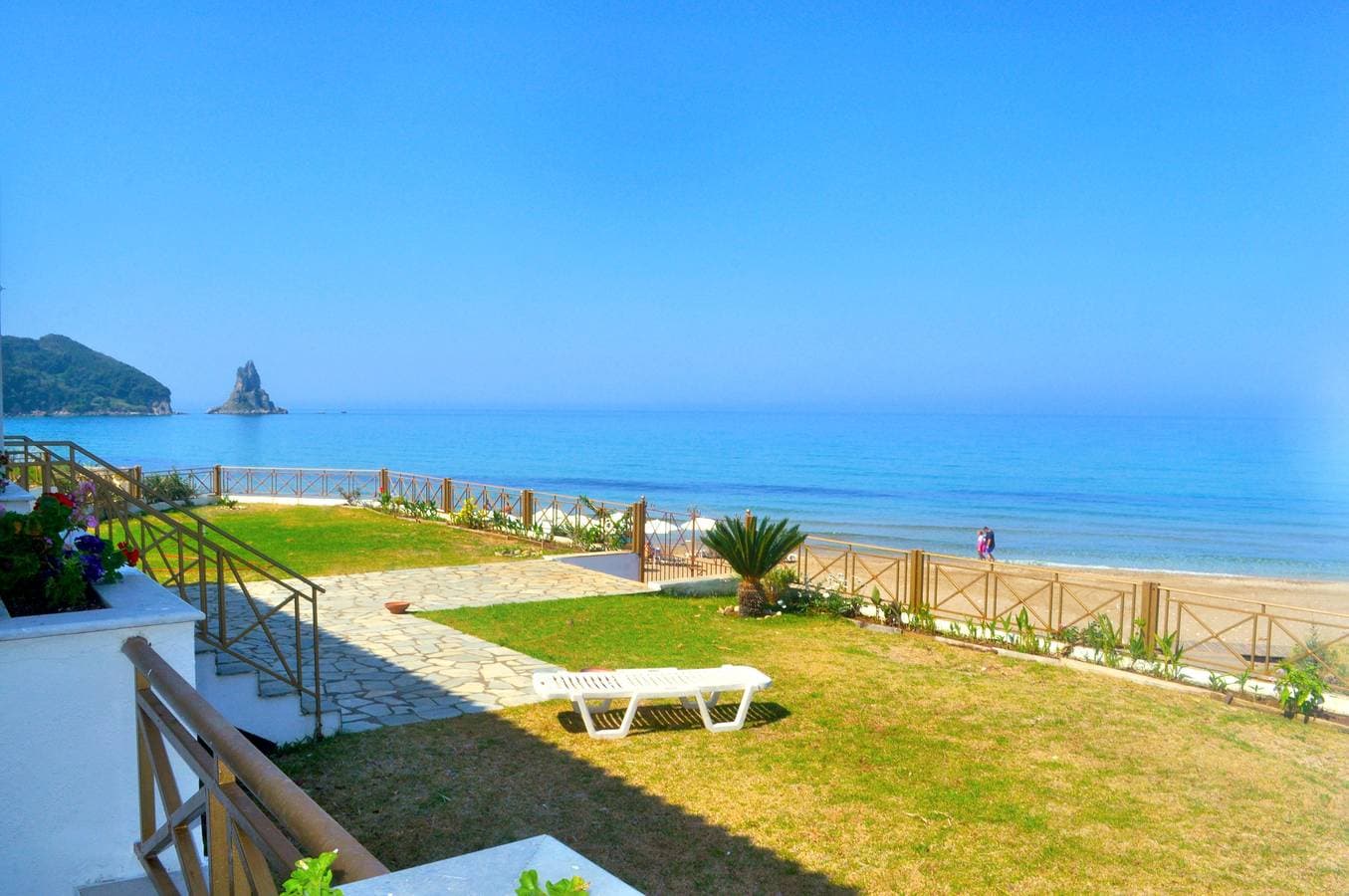 Foto 4 von 37: 4-Bett-Luxussuite am Strand - Agios Gordios, Korfu, Griechenland
