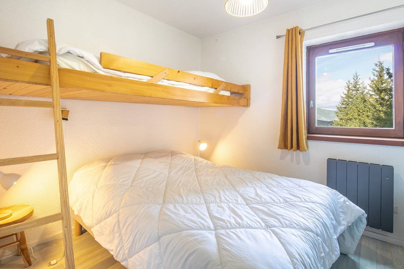 Foto 4 von 12: Ferienwohnung für 6 Personen mit Balkon