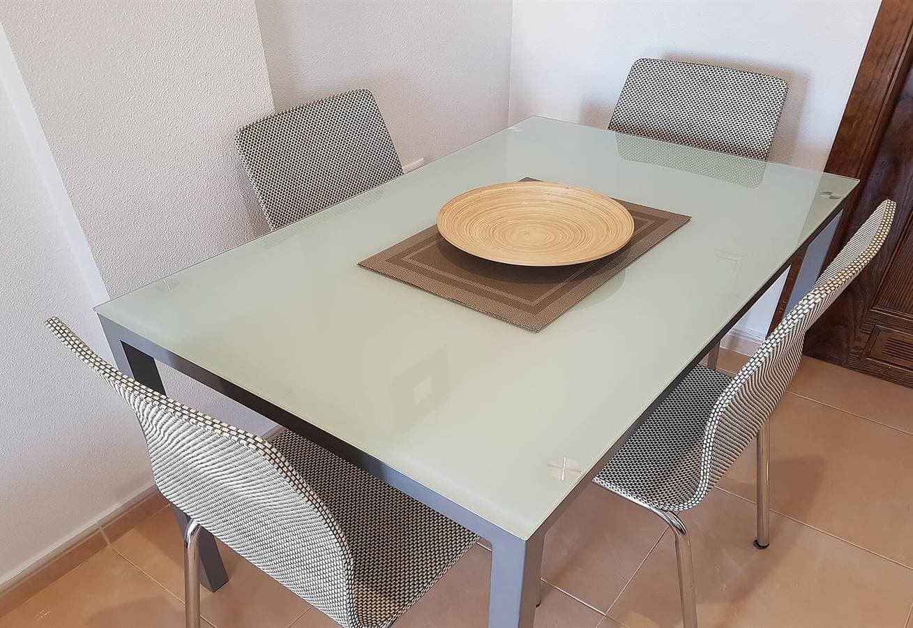 Foto 6 von 32: Ferienwohnung mit großer Dachterrasse, Pool, Garten, Grill, Klimaanlage und WLAN