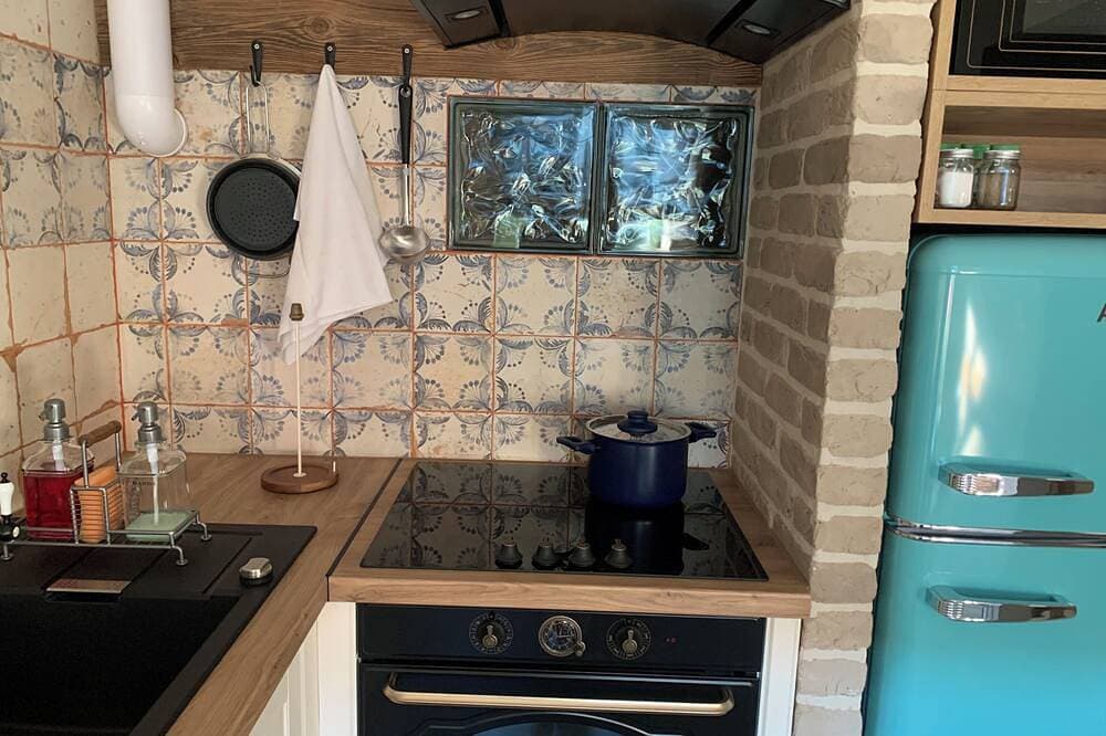 Foto 9 von 9: Cosy, renovated old house, w/ fireplace,10 min from the lake side. Pet friendly.