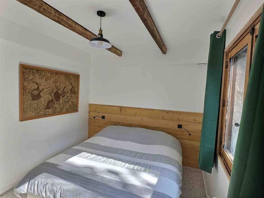 Foto 2 von 36: Six-Bedroom House
