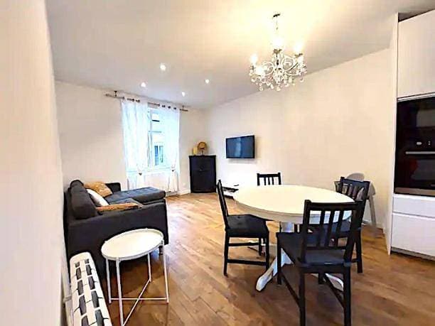 Foto 5 von 21: Two-Bedroom Apartment