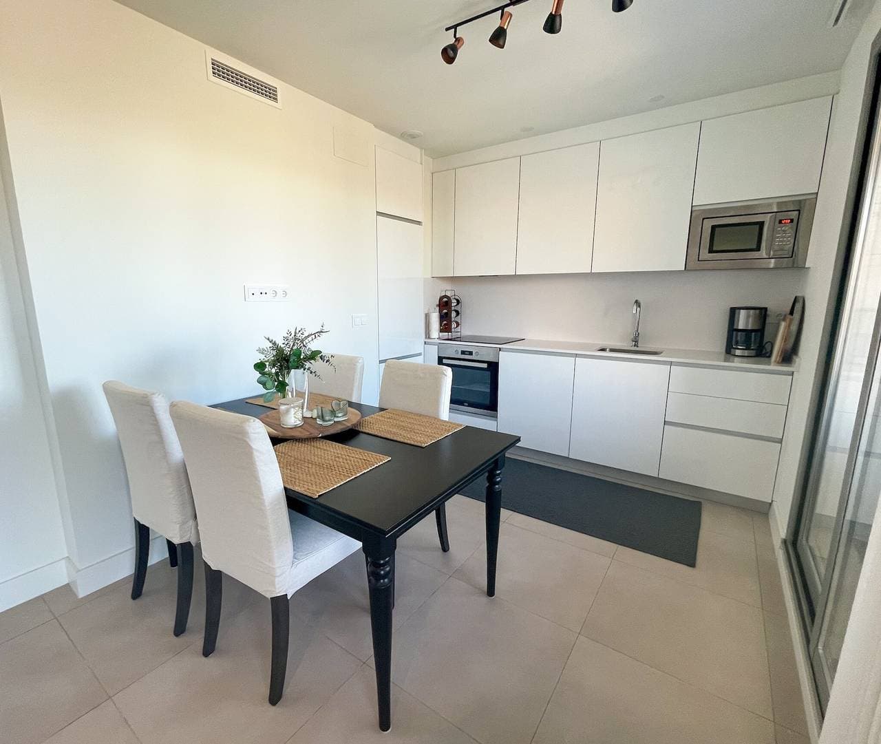 Foto 5 von 11: Apartment "Sunny Panorama" mit Meerblick, Gemeinschaftspool & WLAN