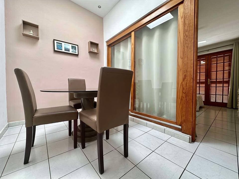 Foto 9 von 77: Villa für 4 Personen mit Kinderpool