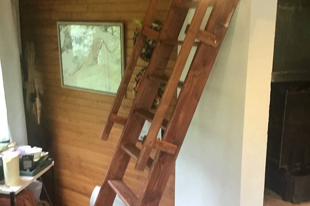 Foto 11 von 29: Chalet am Rande eines Teiches in einem Ort, wo die Natur erhalten ist. Angeln, Kanus
