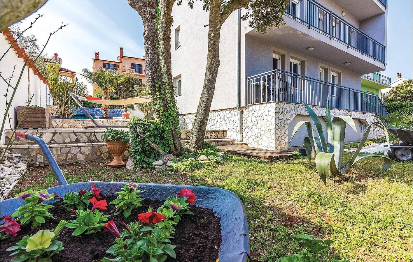 Foto 12 von 30: Gemütliche Ferienwohnung mit Pool, Terrasse und WLAN – nur 1 km vom Strand entfernt!