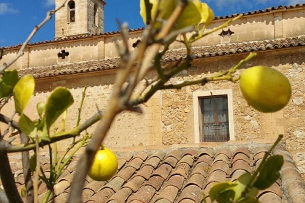 Foto 6 von 25: Stadthaus Sant Llorenc , Ostküste Mallorca, 15 Minuten  zum Strand