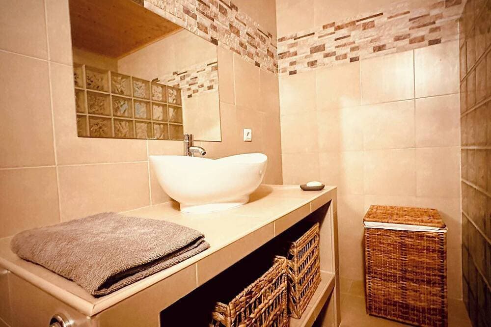 Foto 4 von 30: Charmantes Weinlager-Loft mit Terrasse, Pizzaofen & Kamin – 15 Min. zum Strand