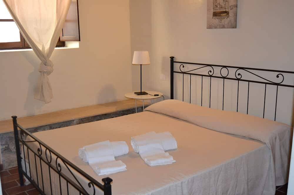 Foto 4 von 30: Wohnung mit Balkon im mittelalterlichen Dorf mit Swimmingpool, Tennis, auf dem Land in der Nähe des Meeres und Dienstleistungen