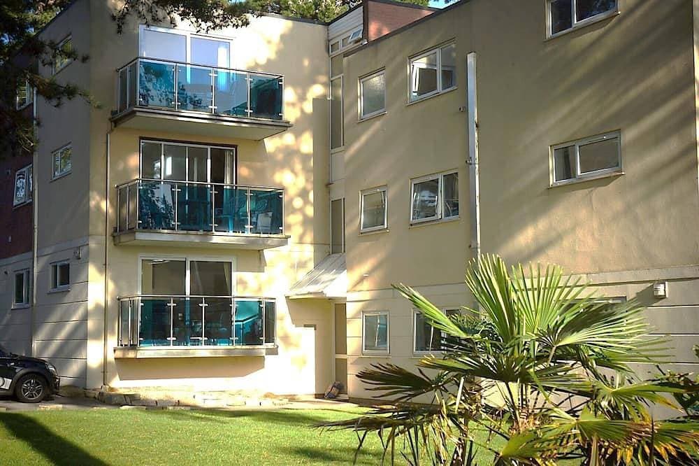 Ihre Wohnung ist nur 100 m von den preisgekrönten Stränden auf der Halbinsel Sandbanks entfernt. 1