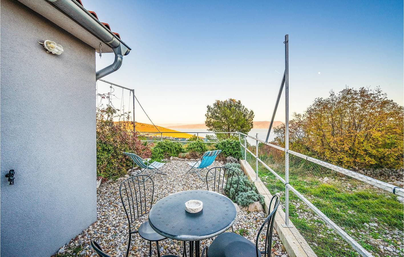 Foto 6 von 33: Gemütliches Apartment mit Meerblick, WLAN, Klimaanlage und Terrasse – 2 km vom Strand entfernt