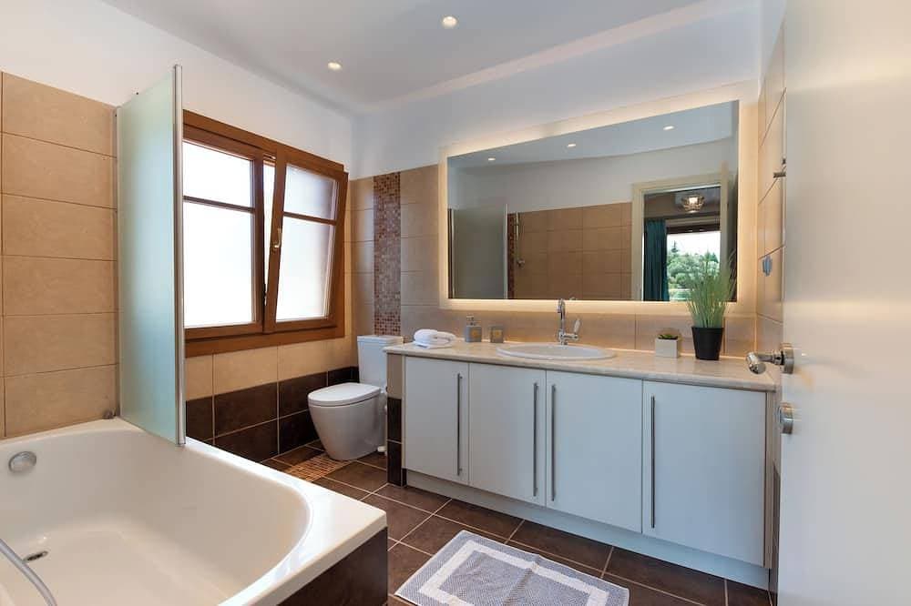 Foto 11 von 24: 🏡 Villa Ozias – Luxurious Modern Villa with Private Pool & Ionian Sea View
