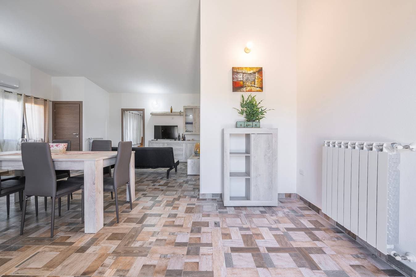 Foto 5 von 30: Zimmer 'Camera - Pisicinirgas' mit Bergblick, WLAN und Klimaanlage