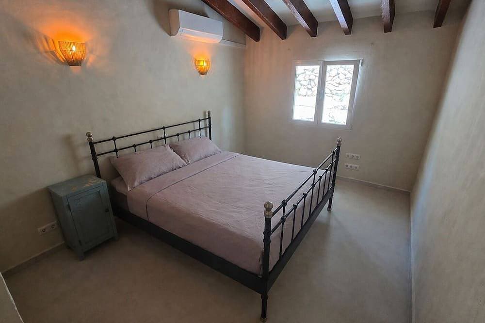 Foto 3 von 30: Beautiful family villa with pool. Between nature and close to the coast of Denia