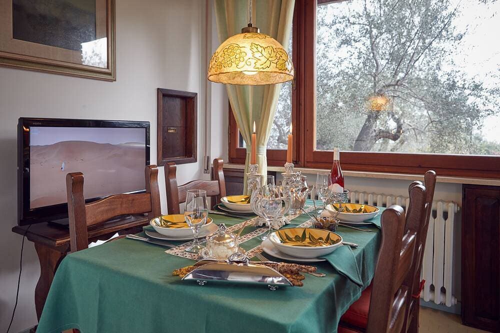 Foto 13 von 30: Oase der Ruhe nahe Perugia – Wohnung in Villa mit Privatgarten und Pool