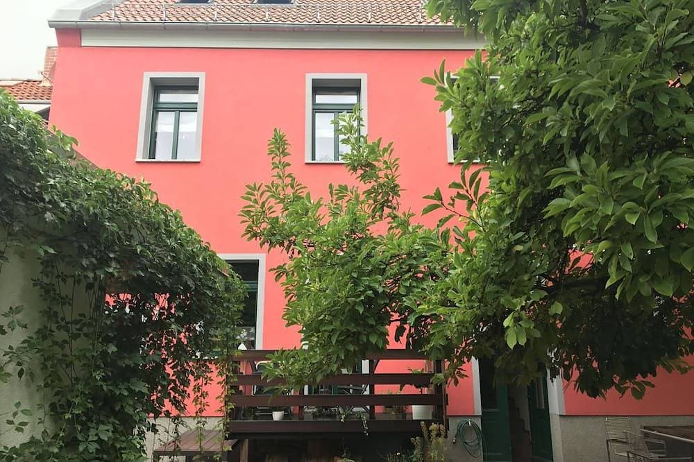 Foto 13 von 24: Moderne 120m² Haushälfte, zentrale Lage, bis zu 10 P.
