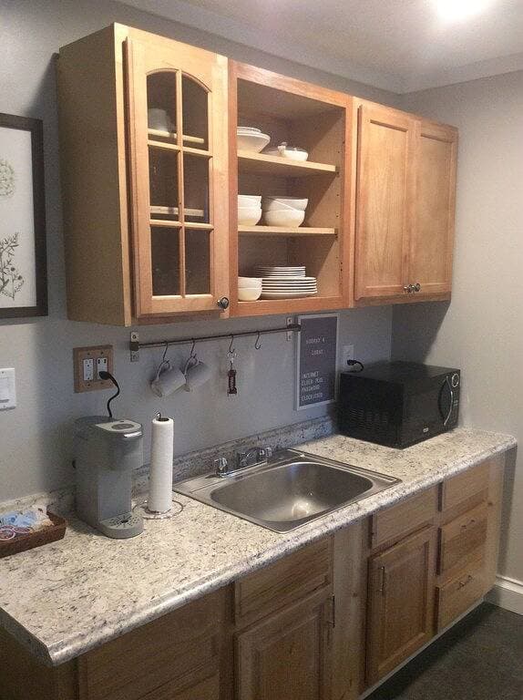 Lovely, clean and walkable in the town of Luray. 1