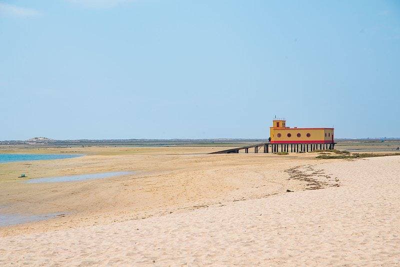 Gemütliches Reihenhaus in Fuseta mit Terrasse und Dachterrasse, 5 Minuten zum Strand 1