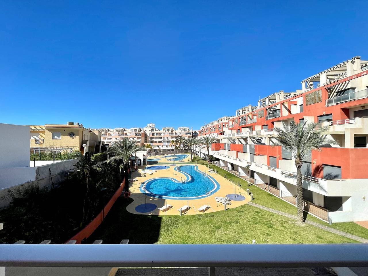 Foto 9 von 40: Wohnung nahe Strand mit Pools in Spanien