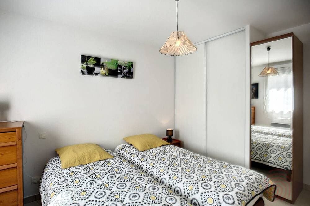 Foto 3 von 22: Gemütliche 2-Zimmer-Wohnung mit Terrasse, WLAN und Parkplatz, 500 m zum Stadtzentrum & Thermen