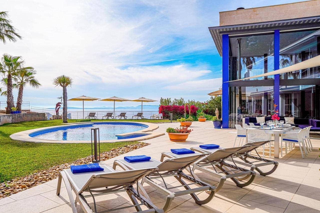 Villa Bay Blue by PriorityVillas 1