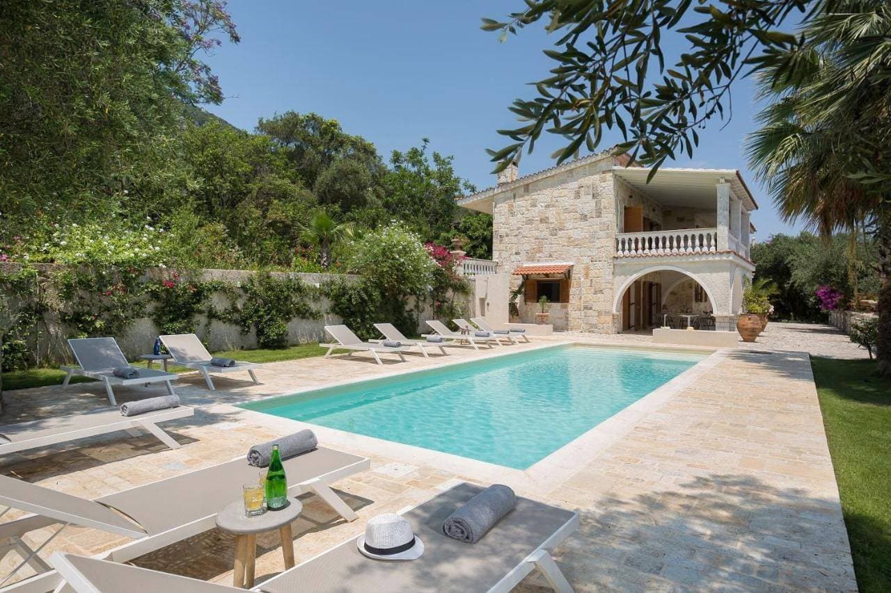 Foto 4 von 5: Villa