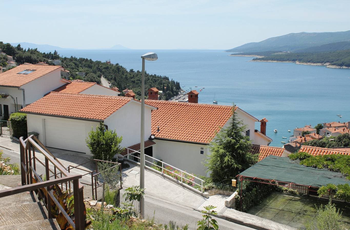 Foto 2 von 24: 1-Zimmer-Ferienwohnung mit Terrasse und Meerblick Rabac, Labin -c