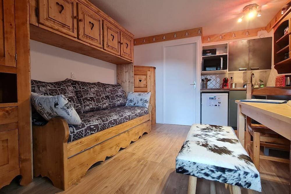 Cozy Nest in the Heart of Villard-de-Lans, Sleeps 4 Garden and Parking Lot; Departure at 3:00 p.m. 1